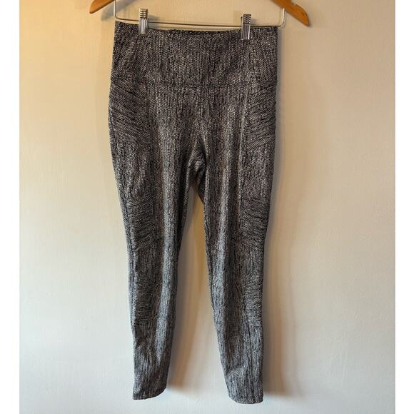 Athleta Delancey Textured Moto Tight Womens Black White Ankle Zip Size Small - Picture 2 of 9